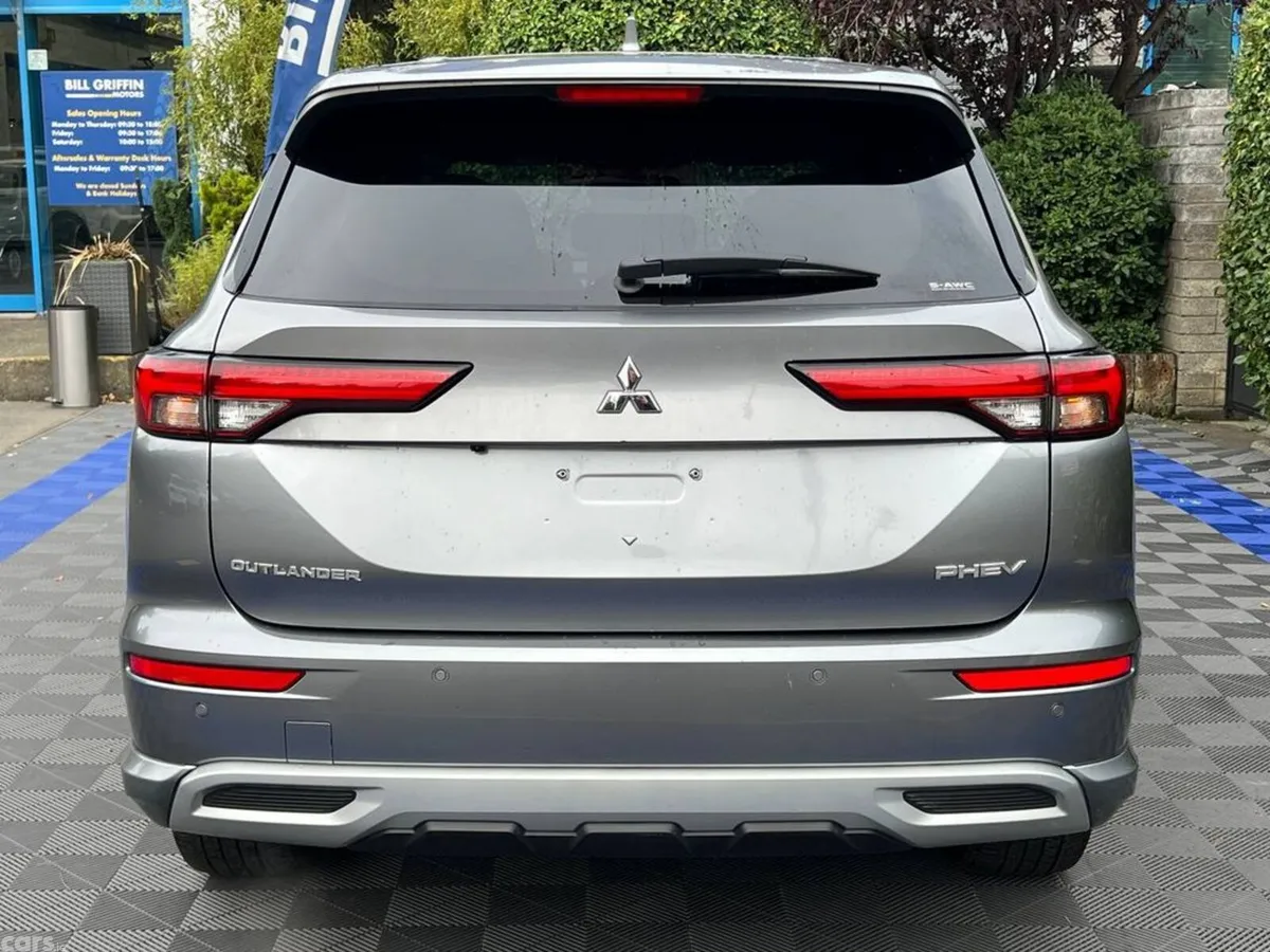 Mitsubishi Outlander SUV, Petrol Hybrid, 2022, Grey
