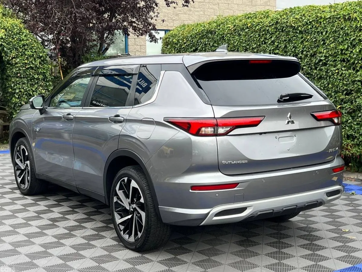 Mitsubishi Outlander SUV, Petrol Hybrid, 2022, Grey