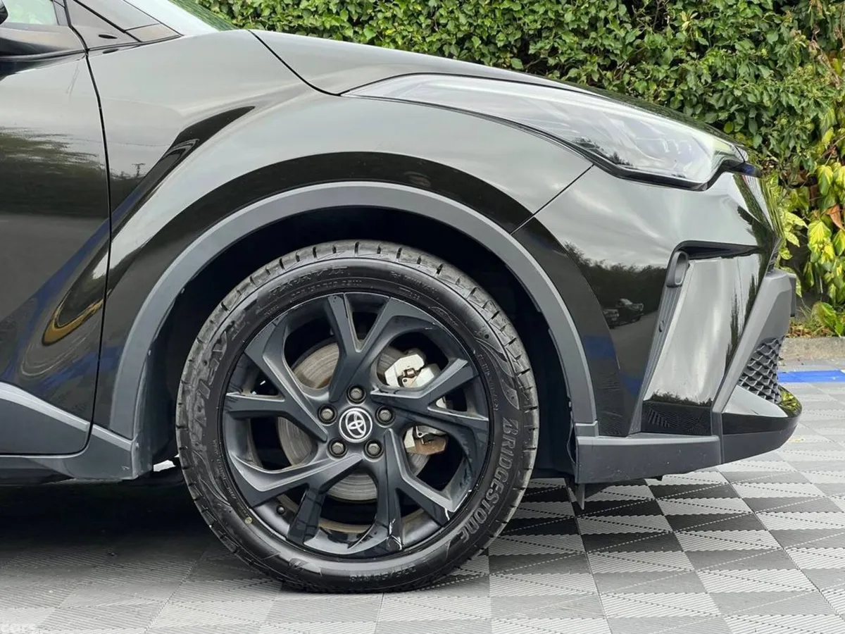 Toyota C-HR SUV, Petrol Hybrid, 2023, Black