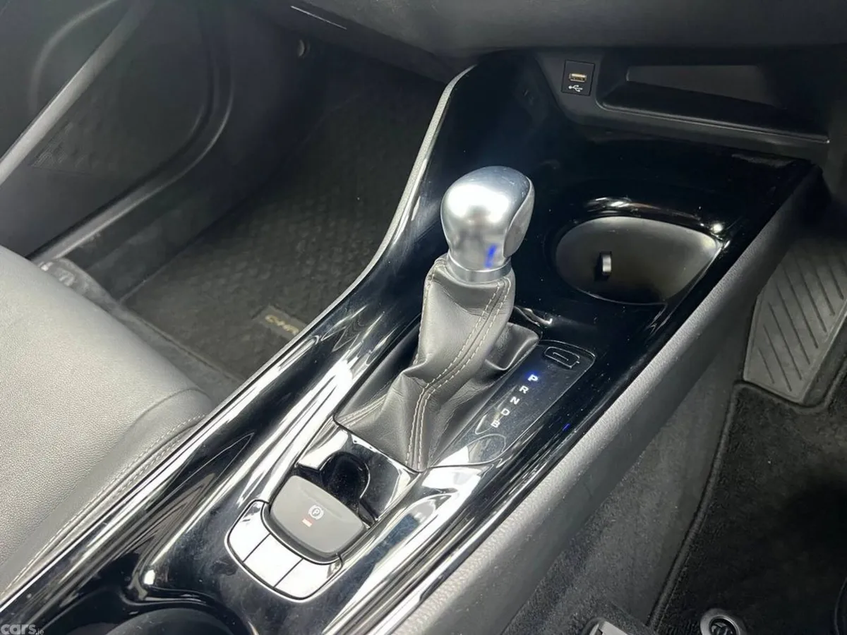 Toyota C-HR SUV, Petrol Hybrid, 2023, Black