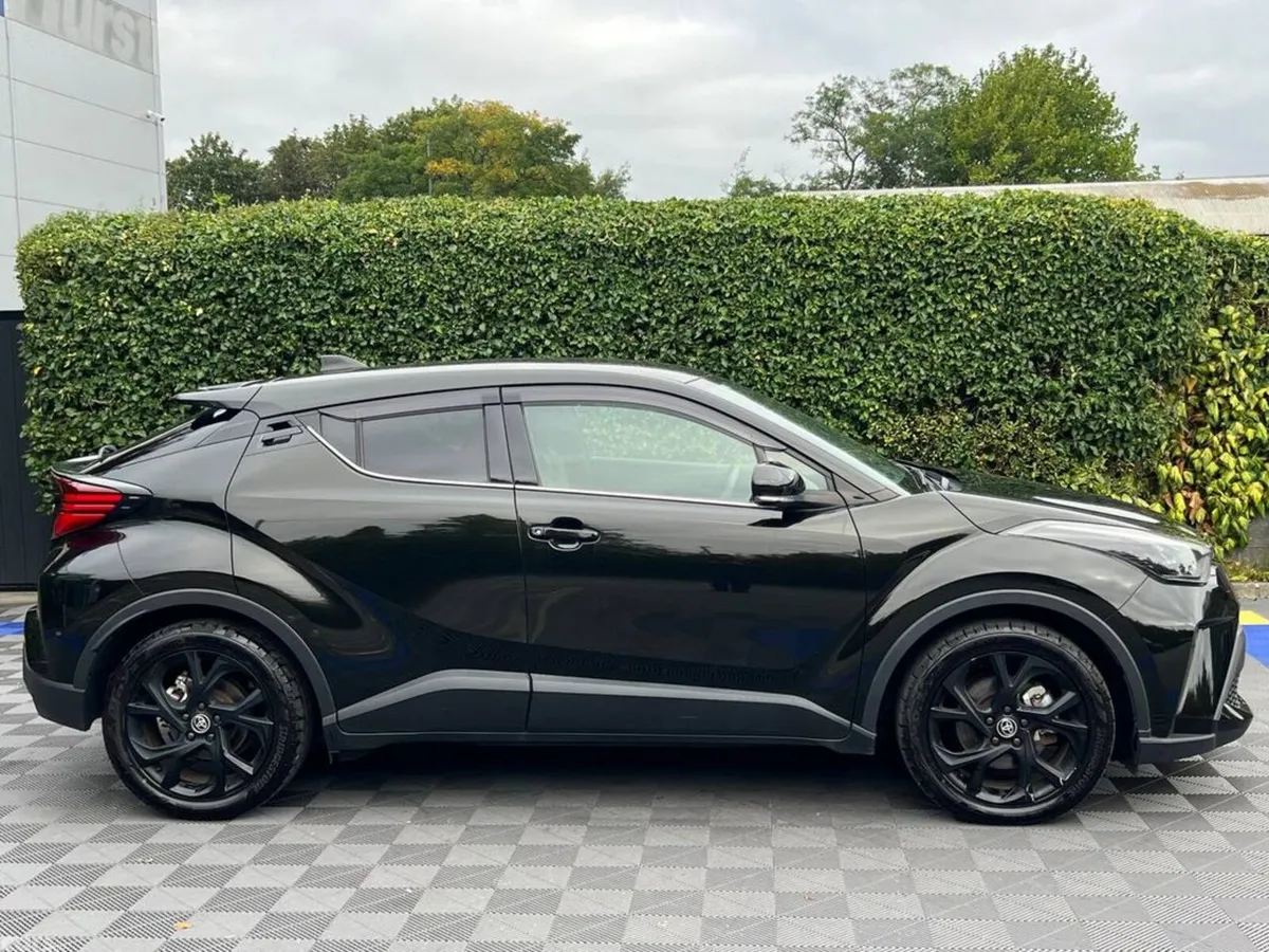 Toyota C-HR SUV, Petrol Hybrid, 2023, Black