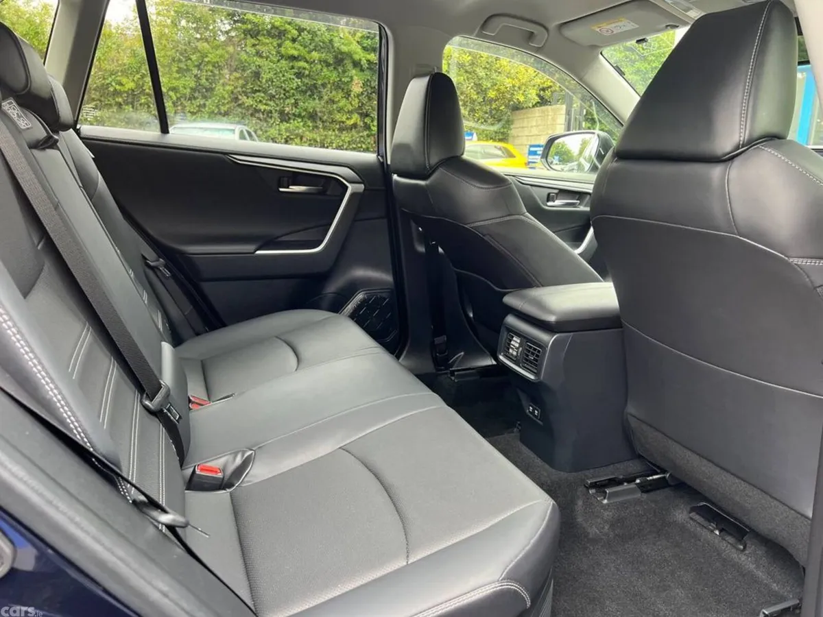Toyota RAV4 SUV, Petrol Hybrid, 2022, Blue