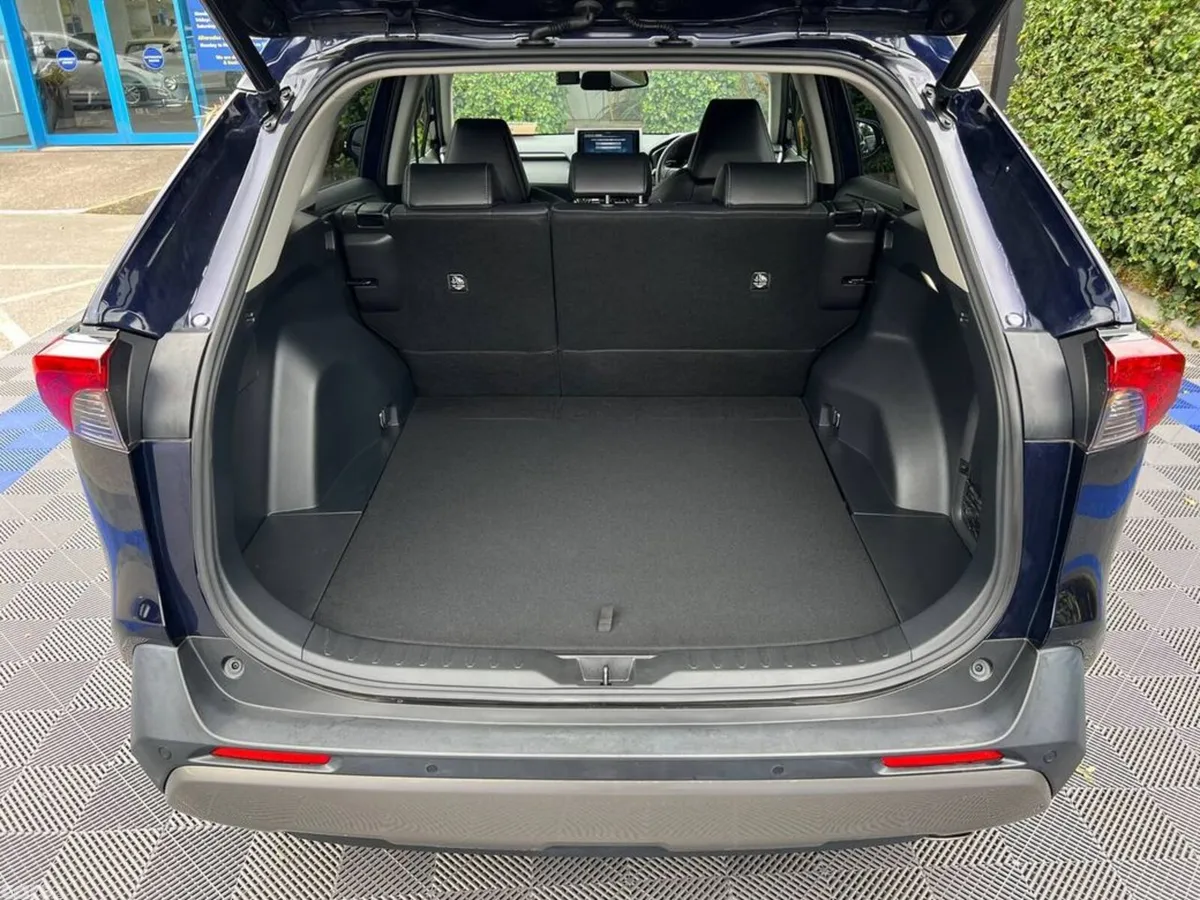 Toyota RAV4 SUV, Petrol Hybrid, 2022, Blue