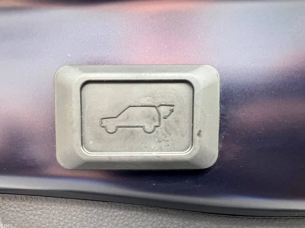 Toyota RAV4 SUV, Petrol Hybrid, 2022, Blue