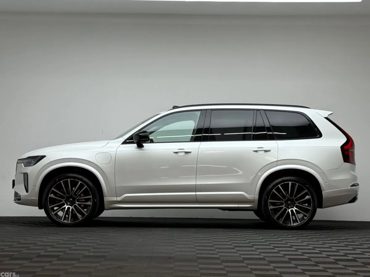Volvo XC90 SUV, Petrol Plug-in Hybrid, 2026, White
