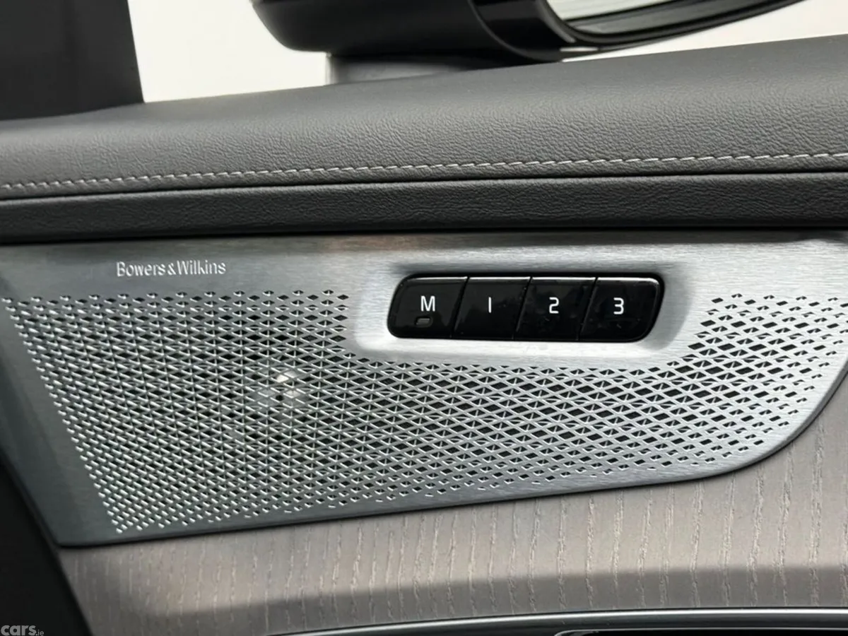 Volvo XC90 SUV, Petrol Plug-in Hybrid, 2026, White
