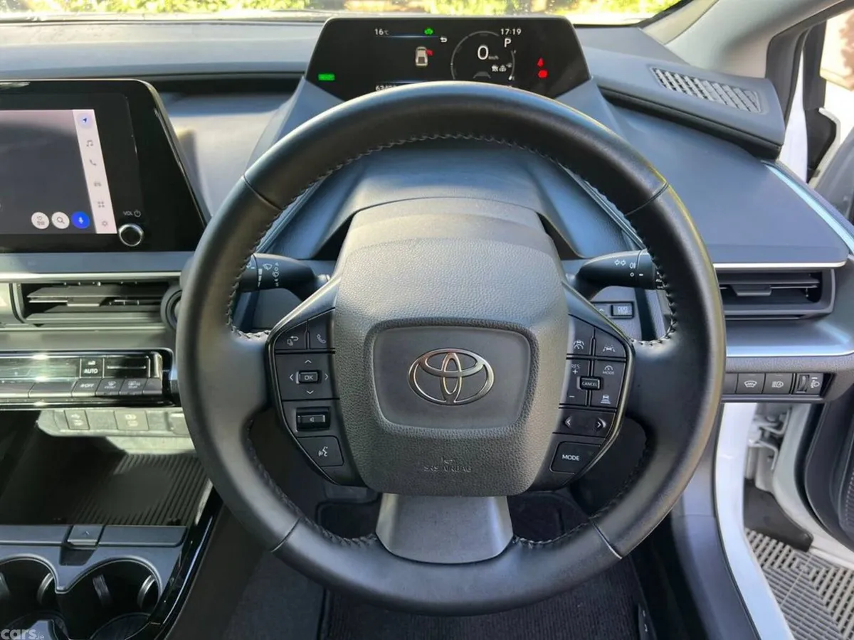 Toyota Prius Saloon, Petrol Hybrid, 2023, White