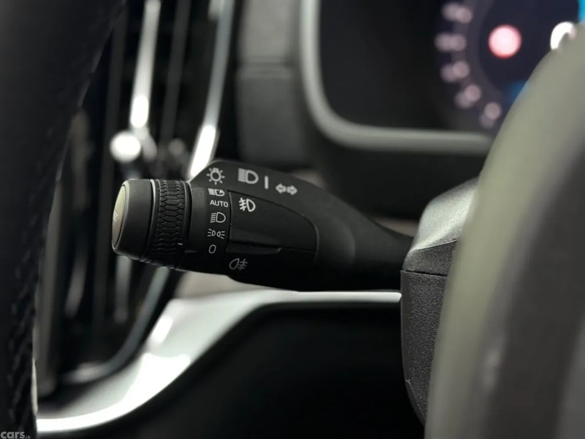 Volvo XC90 SUV, Petrol Plug-in Hybrid, 2026, White