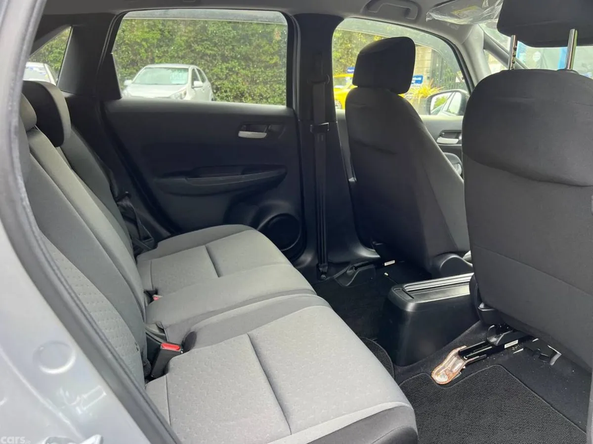 Honda Fit Hatchback, Petrol Hybrid, 2021, Silver