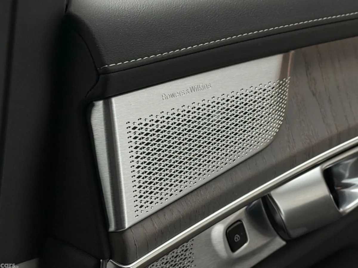 Volvo XC90 SUV, Petrol Plug-in Hybrid, 2026, White