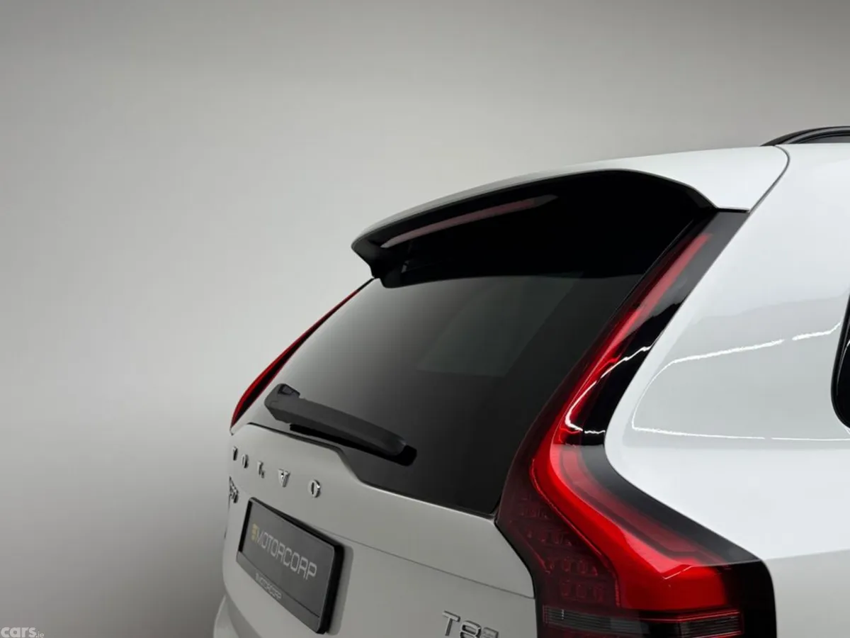 Volvo XC90 SUV, Petrol Plug-in Hybrid, 2026, White
