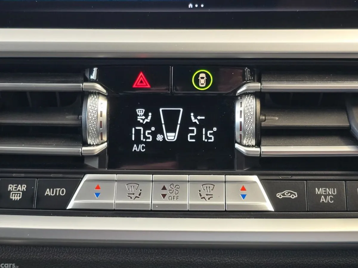 BMW 3-Series Estate, Petrol Plug-in Hybrid, 2022, Blue