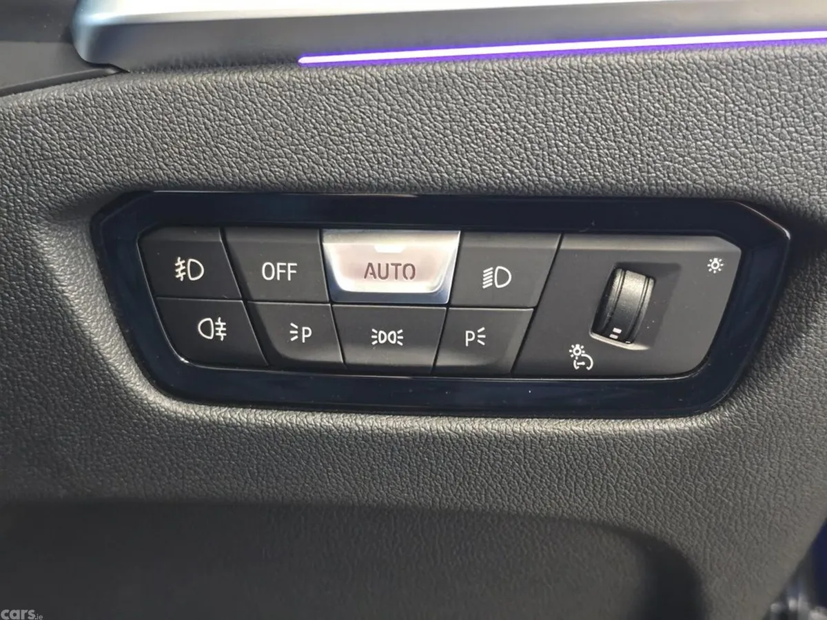 BMW 3-Series Estate, Petrol Plug-in Hybrid, 2022, Blue