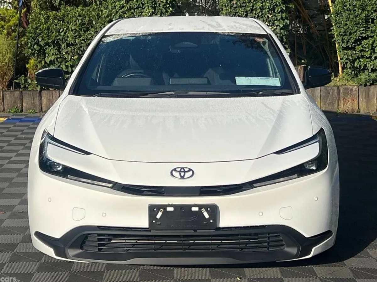 Toyota Prius Saloon, Petrol Hybrid, 2023, White
