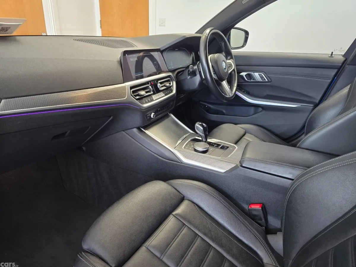 BMW 3-Series Estate, Petrol Plug-in Hybrid, 2022, Blue