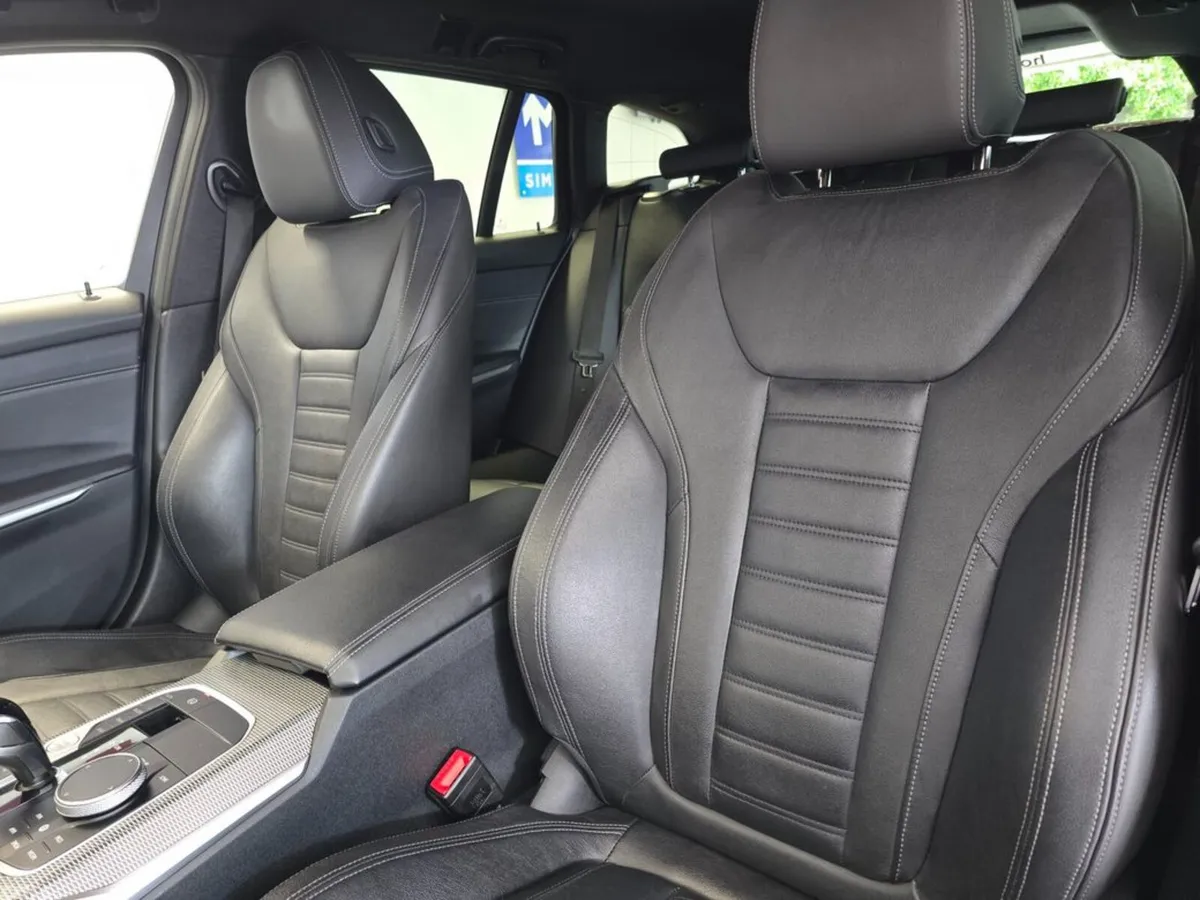BMW 3-Series Estate, Petrol Plug-in Hybrid, 2022, Blue