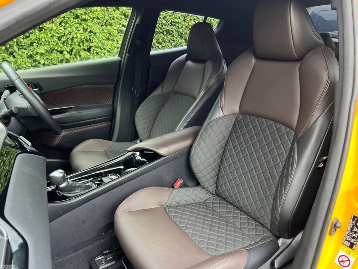 Toyota C-HR SUV, Petrol Hybrid, 2019, Orange