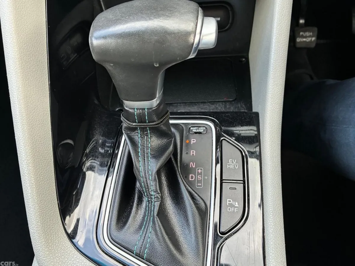 Kia Niro Estate, Petrol Plug-in Hybrid, 2019, Black
