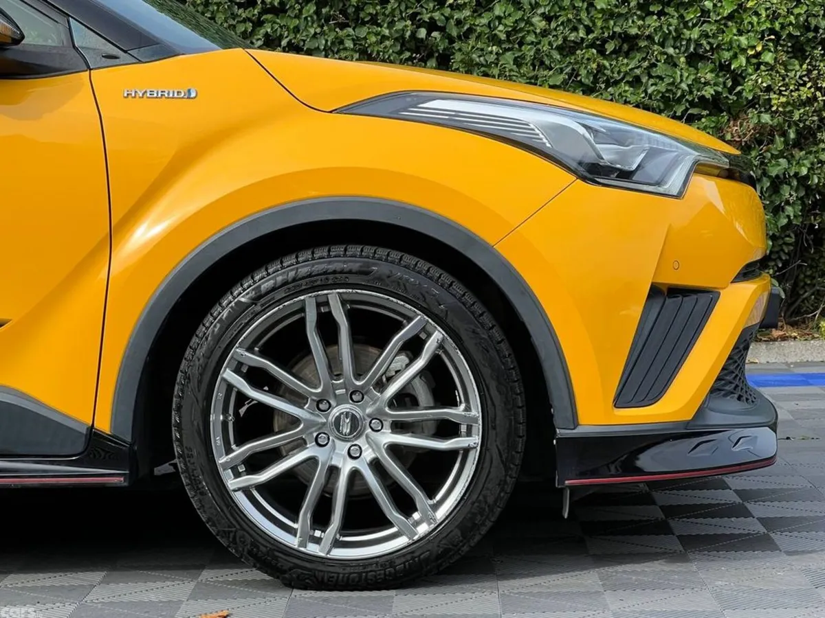 Toyota C-HR SUV, Petrol Hybrid, 2019, Orange