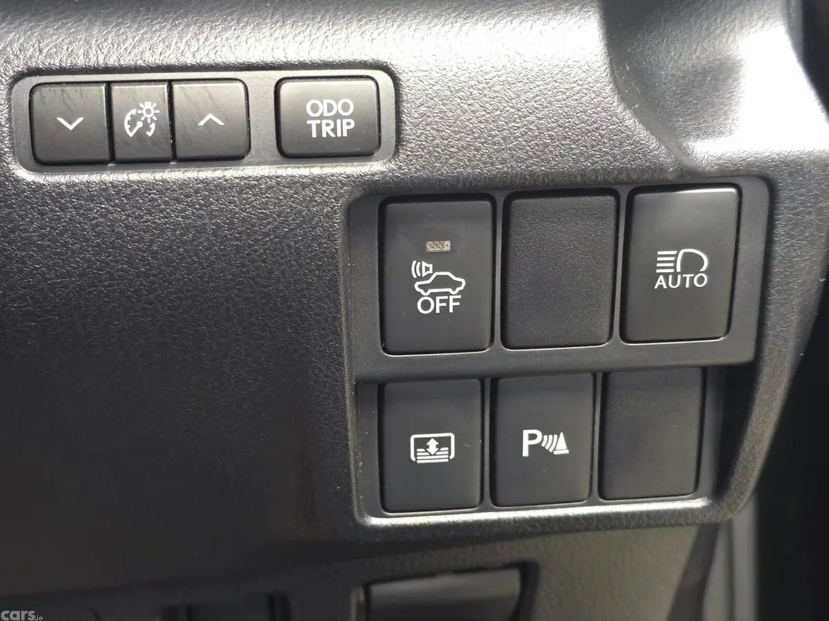 Lexus IS Saloon, Petrol Hybrid, 2019, Black