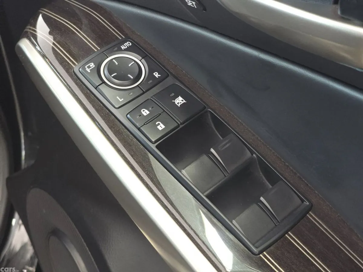 Lexus IS Saloon, Petrol Hybrid, 2019, Black