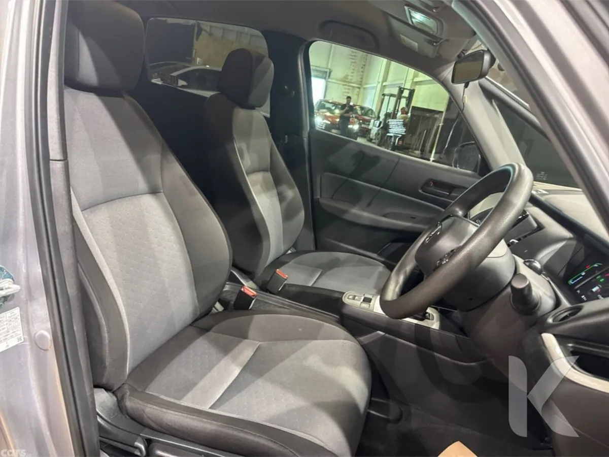 Honda Fit Hatchback, Petrol Hybrid, 2023, Silver