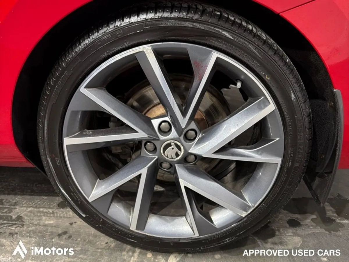 Skoda Superb Saloon, Diesel, 2021, Red