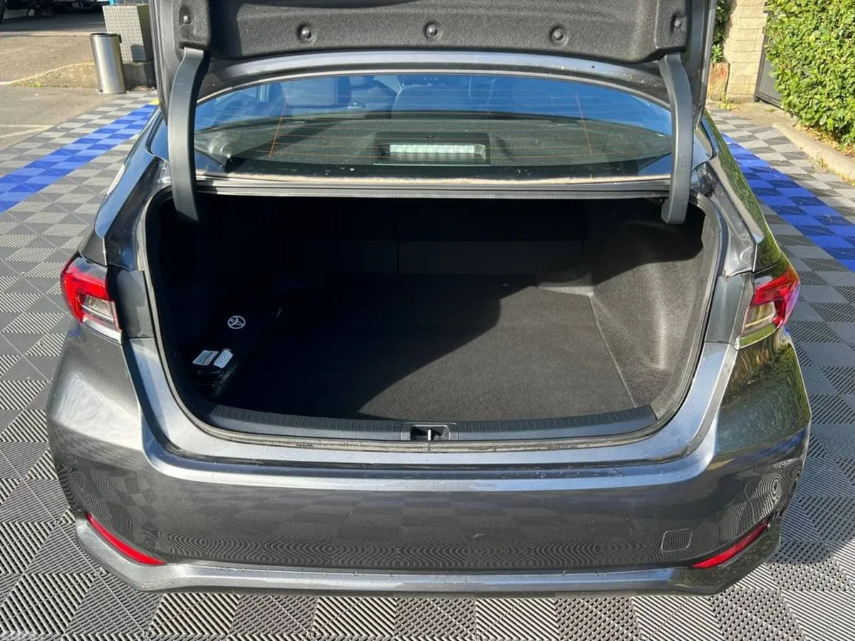 Toyota Corolla Saloon, Petrol Hybrid, 2023, Grey