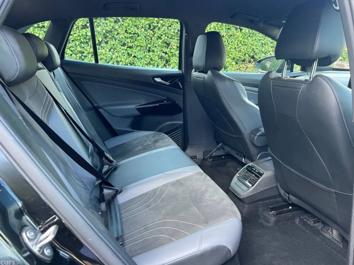 Volkswagen ID.4 Estate, Electric, 2023, Black