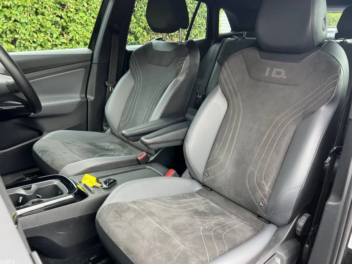 Volkswagen ID.4 Estate, Electric, 2023, Black