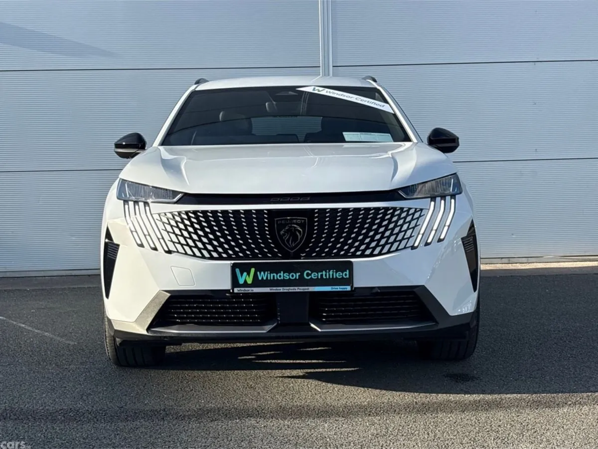 Peugeot 5008 SUV, Electric, 2025, White