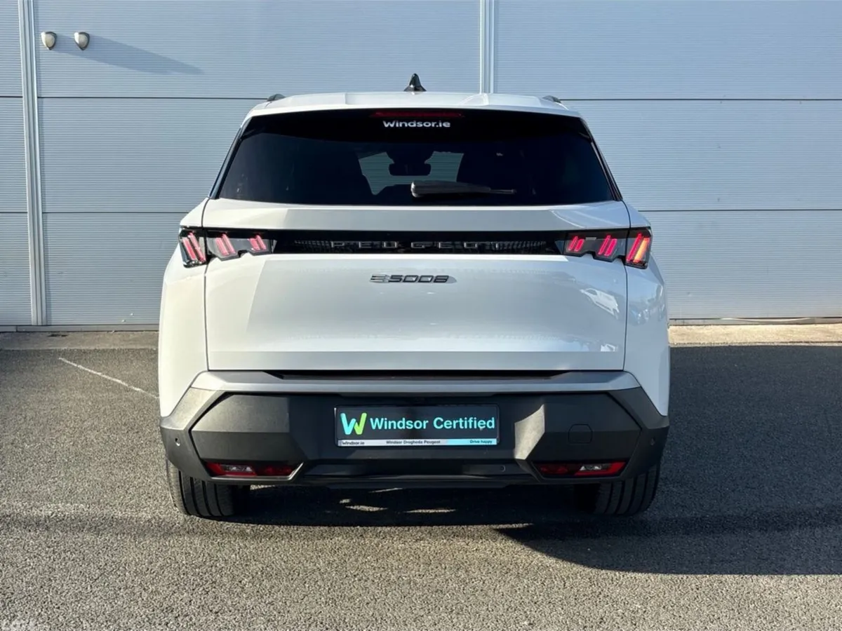 Peugeot 5008 SUV, Electric, 2025, White