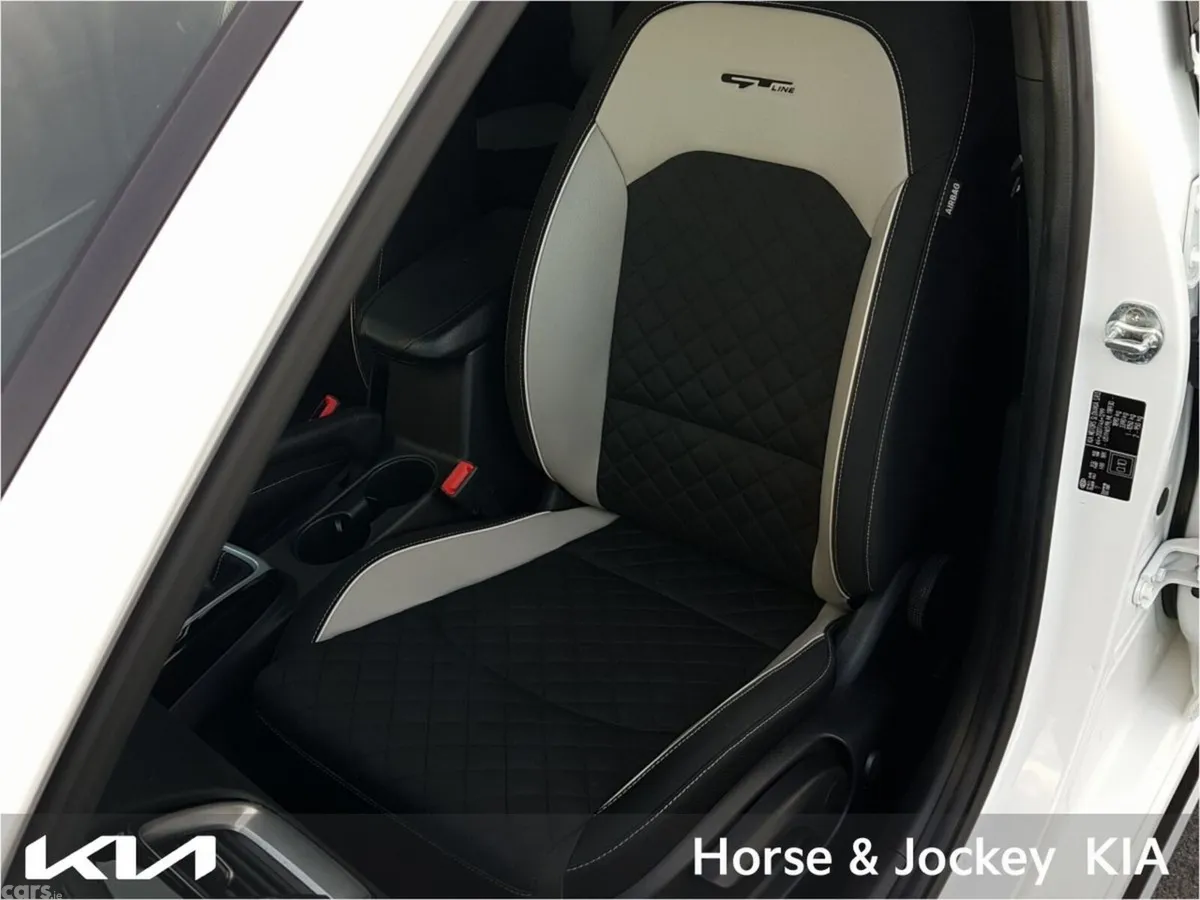 Kia Ceed Hatchback, Diesel, 2021, White