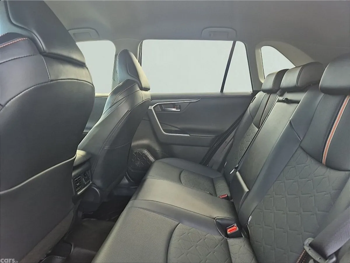 Toyota RAV4 SUV, Petrol Hybrid, 2023, Black
