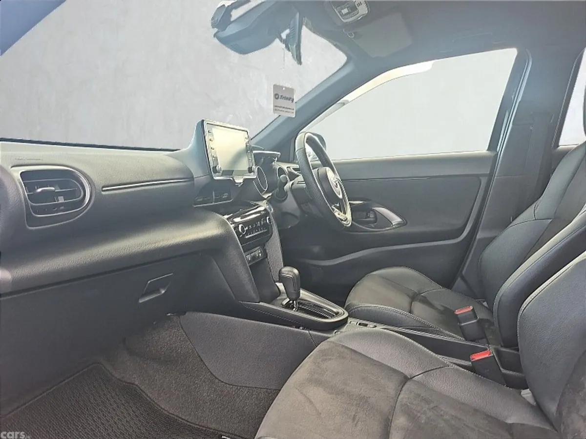 Toyota Yaris Cross Hatchback, Petrol Hybrid, 2023, Black