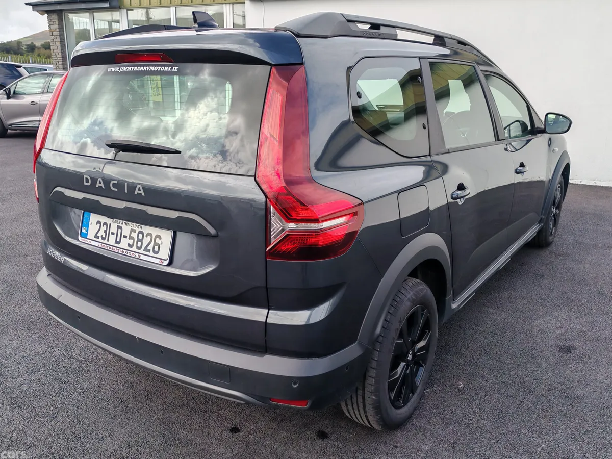 Dacia Jogger Estate/Jeep, Petrol, 2023, Grey
