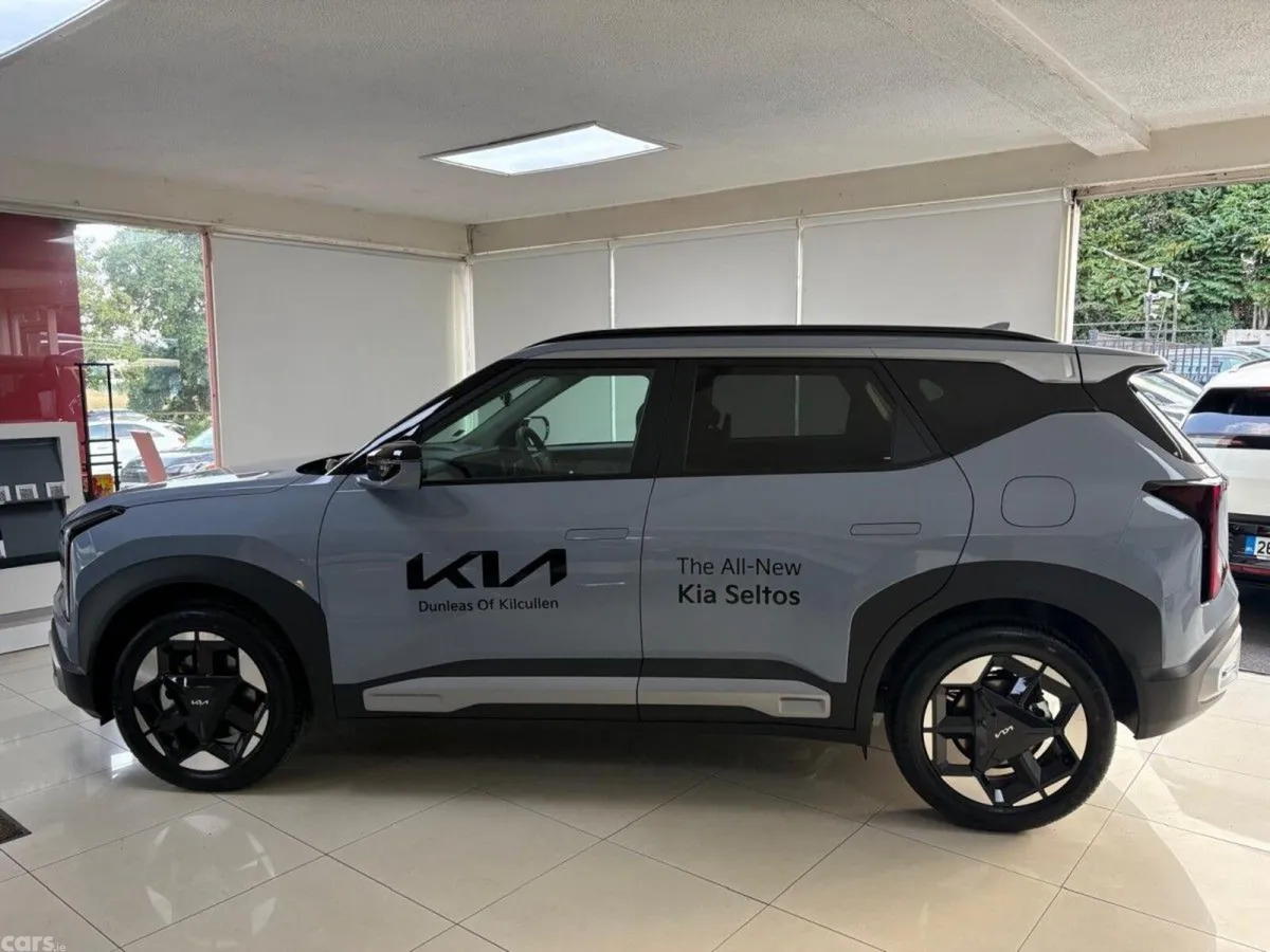 Kia Seltos SUV, Petrol Hybrid, 2027, Blue