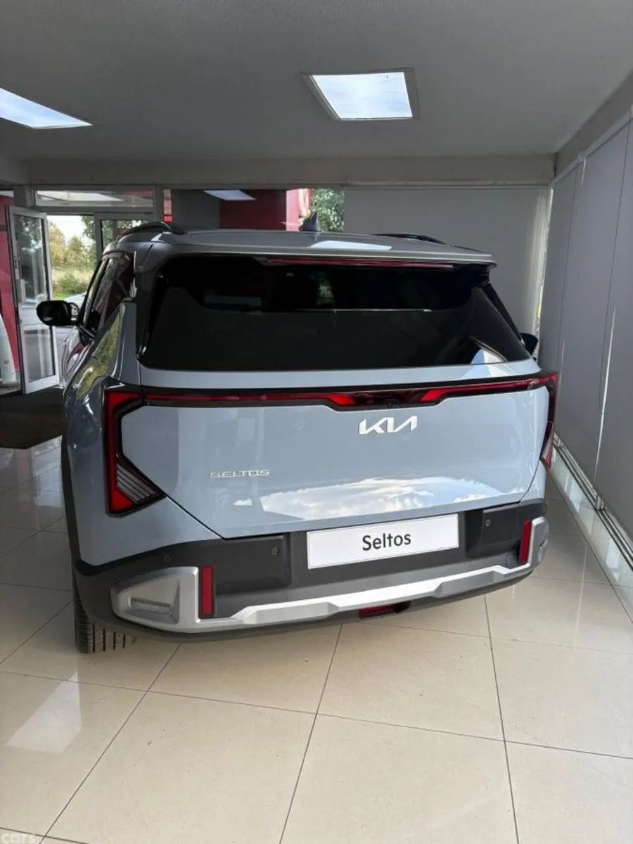 Kia Seltos SUV, Petrol Hybrid, 2027, Blue