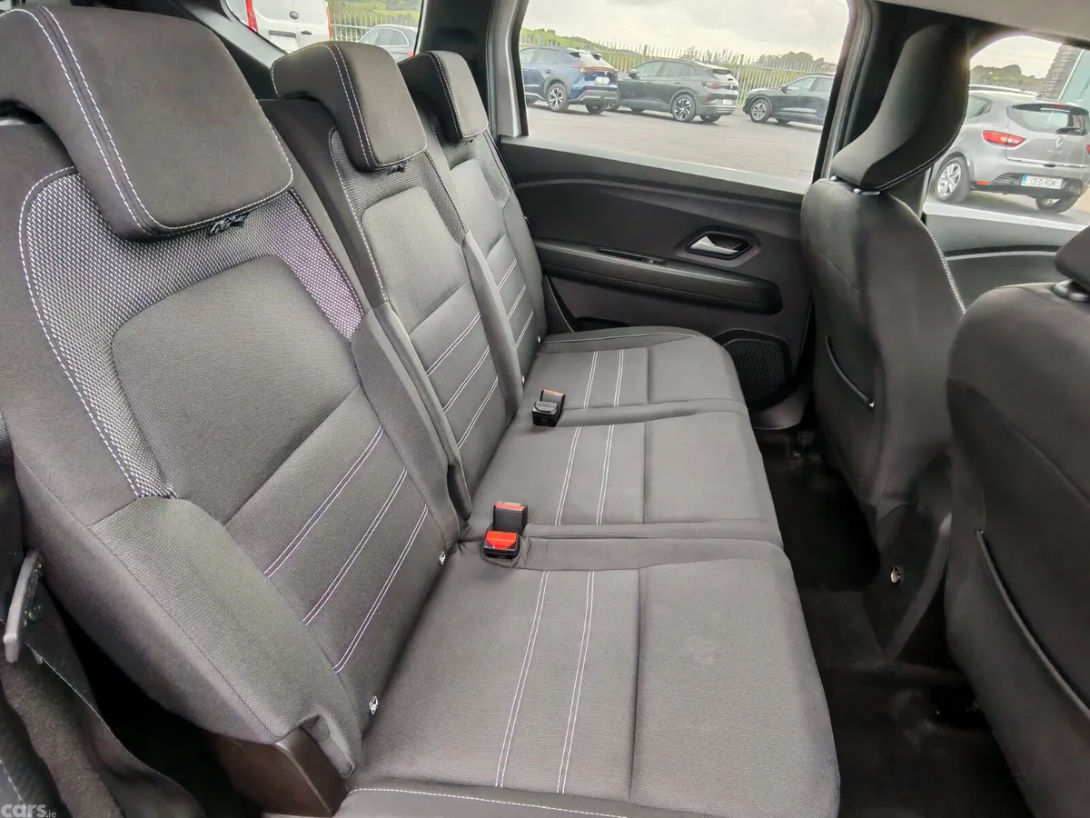 Dacia Jogger MPV, Petrol, 2023, Grey