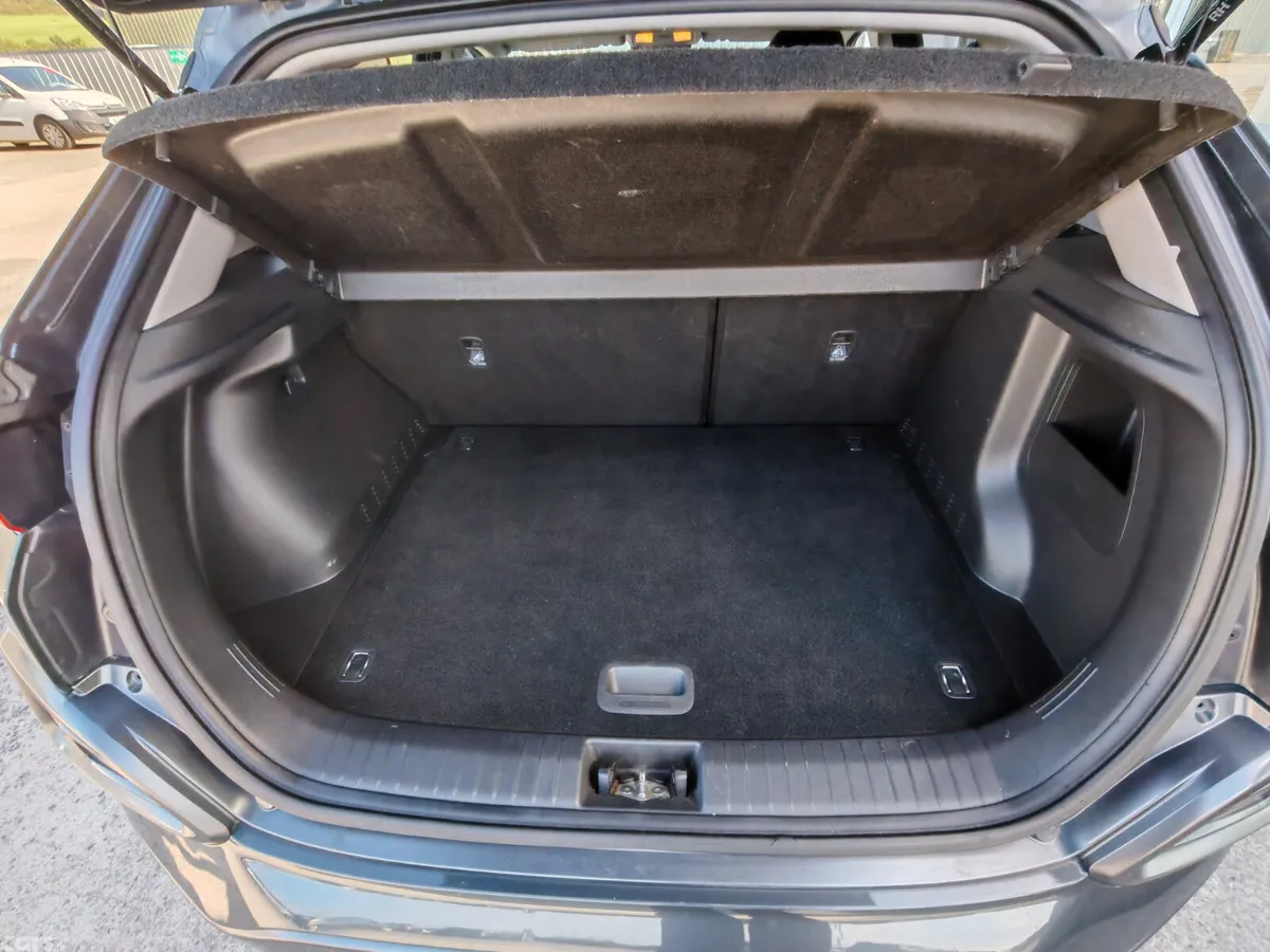 Hyundai KONA MPV, Petrol, 2018, Grey