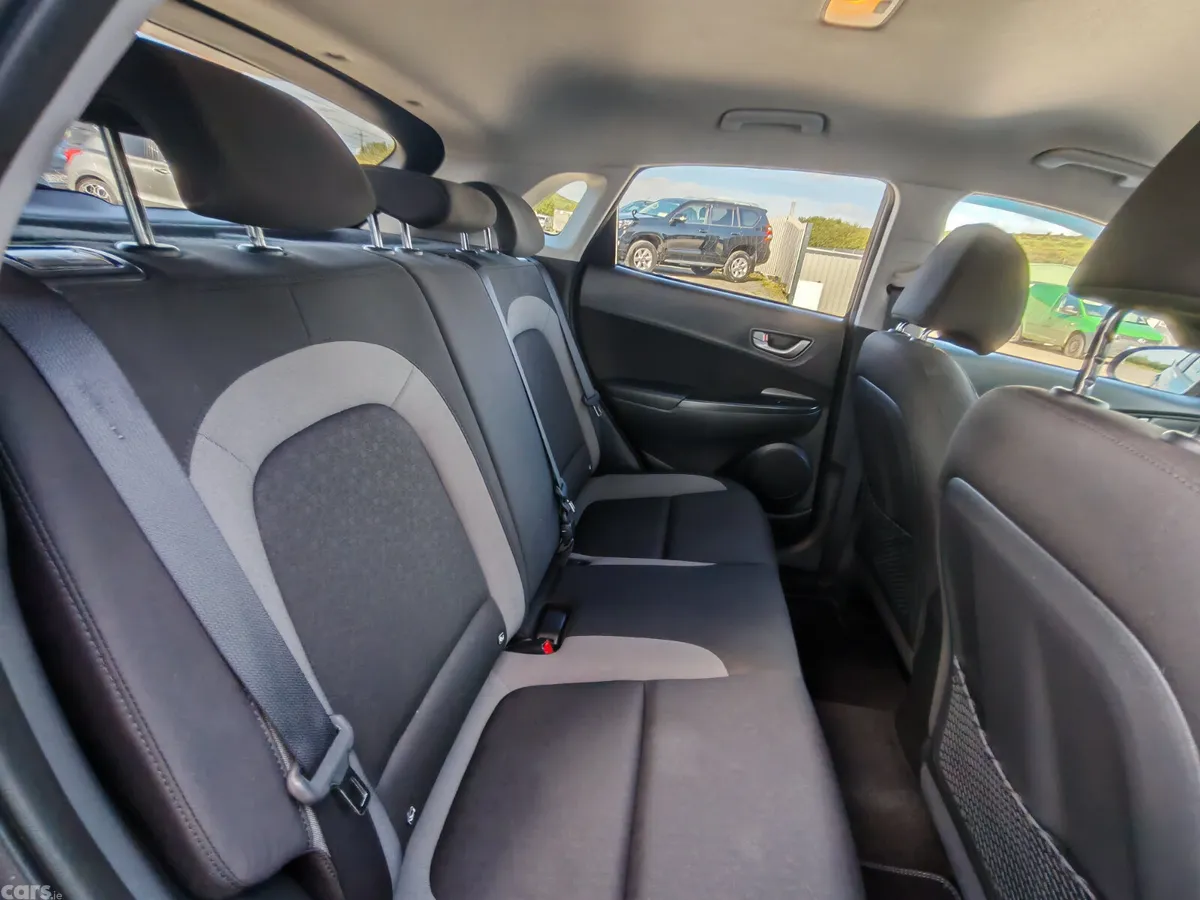 Hyundai KONA MPV, Petrol, 2018, Grey