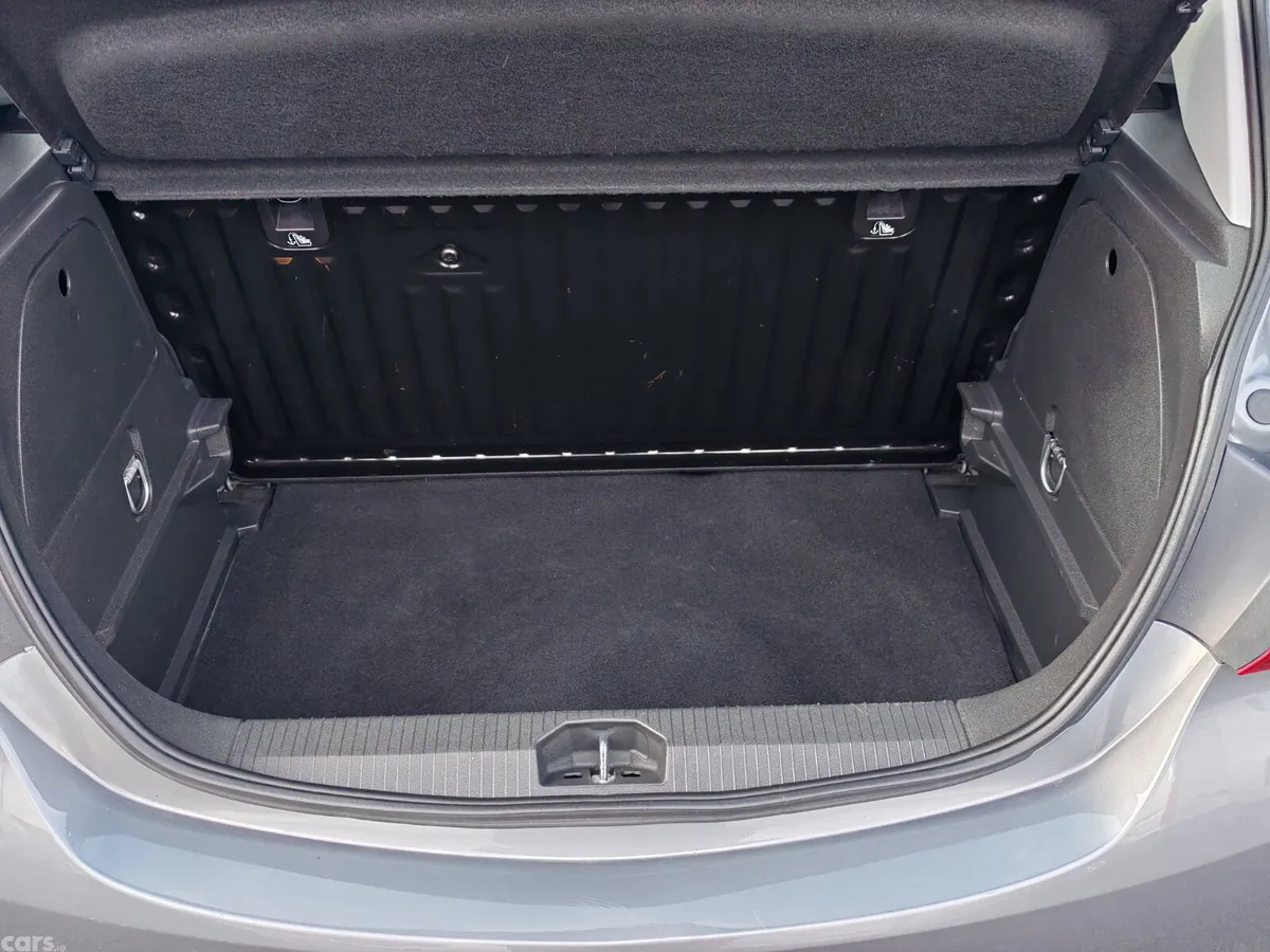 Opel Corsa Hatchback, Petrol, 2017, Grey