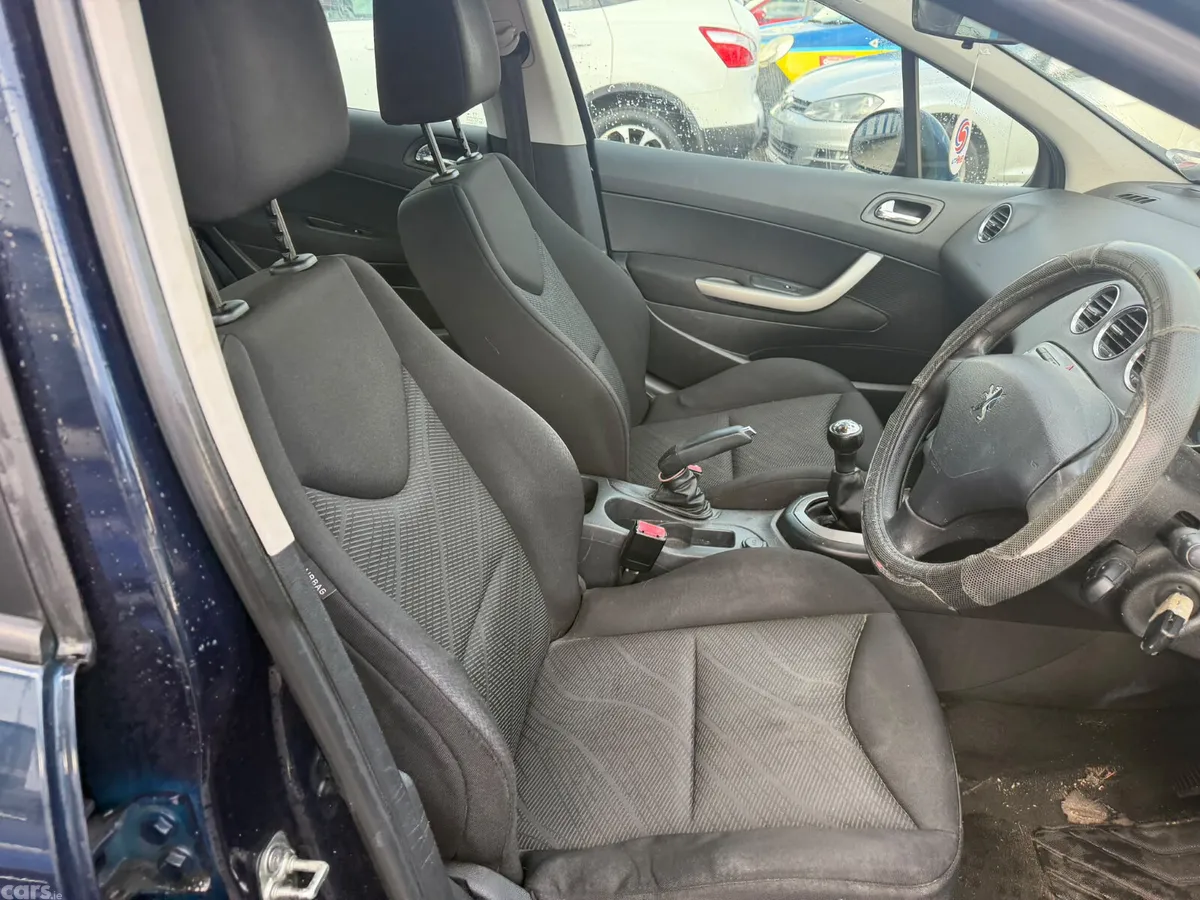 Peugeot 308 Hatchback, Diesel, 2010, Blue