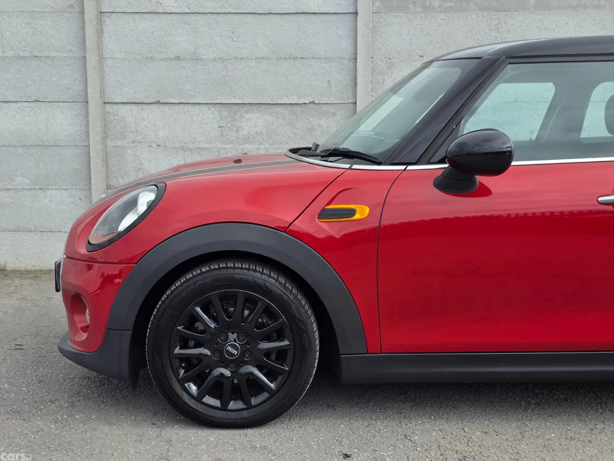 Mini Cooper Hatchback, Petrol, 2015, Red