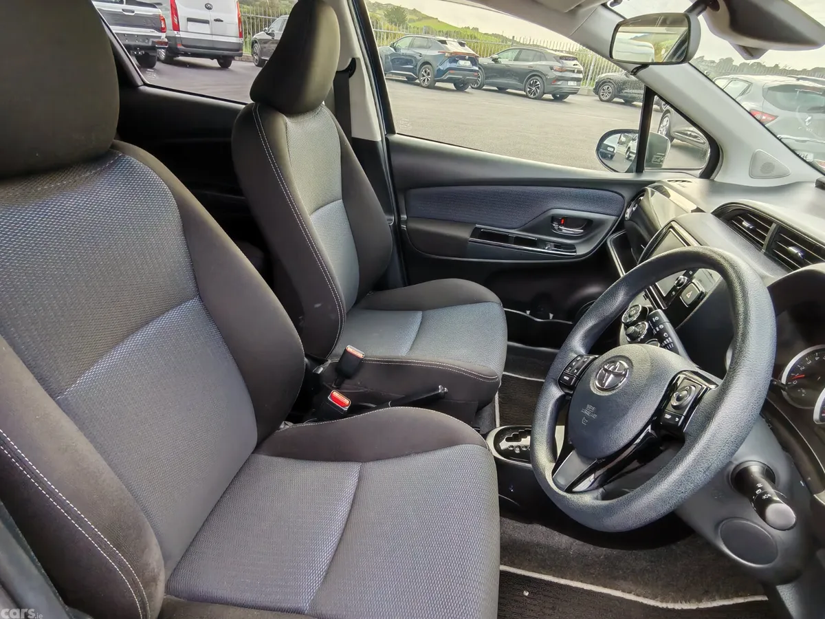 Toyota Vitz Hatchback, Petrol, 2018, Blue