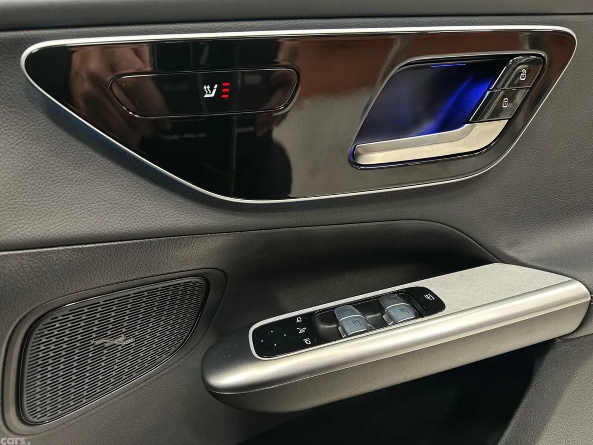 Mercedes-Benz GLC SUV, Petrol Plug-in Hybrid, 2026, Black