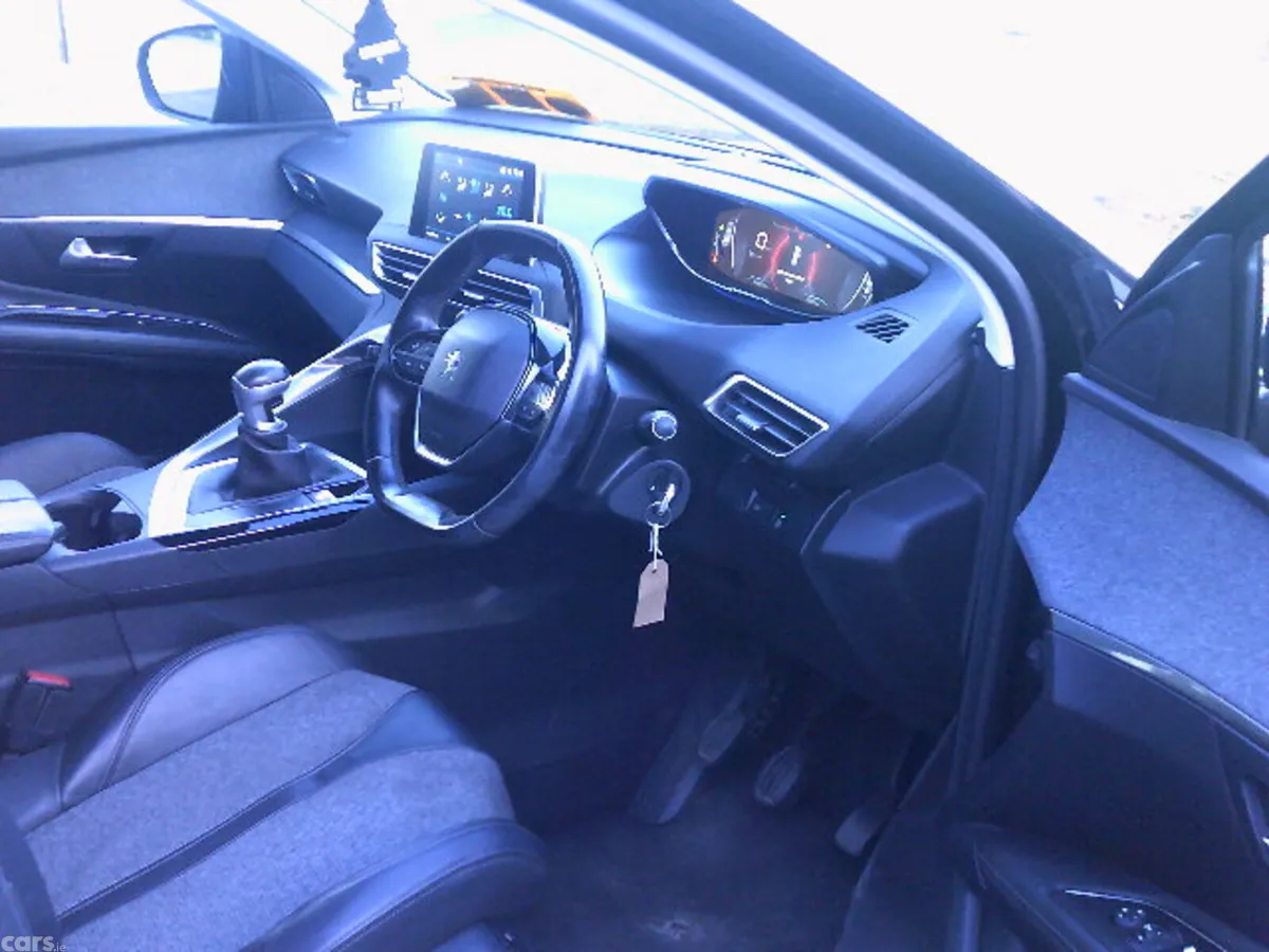 Peugeot 3008 Hatchback, Diesel, 2018, Black
