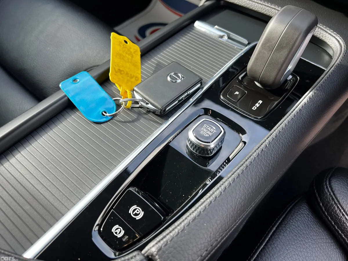 Volvo V90 Estate, Diesel, 2022, Blue