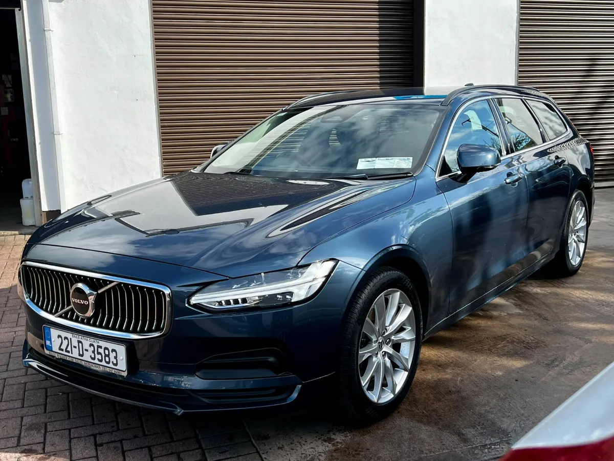 Volvo V90 Estate, Diesel, 2022, Blue