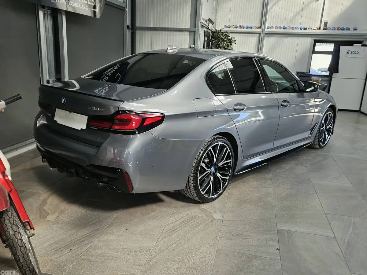BMW 5-Series Saloon, Petrol Plug-in Hybrid, 2022, Grey